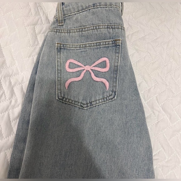 *EDIKTED JEANS WITH BOWS* - Picture 2 of 6